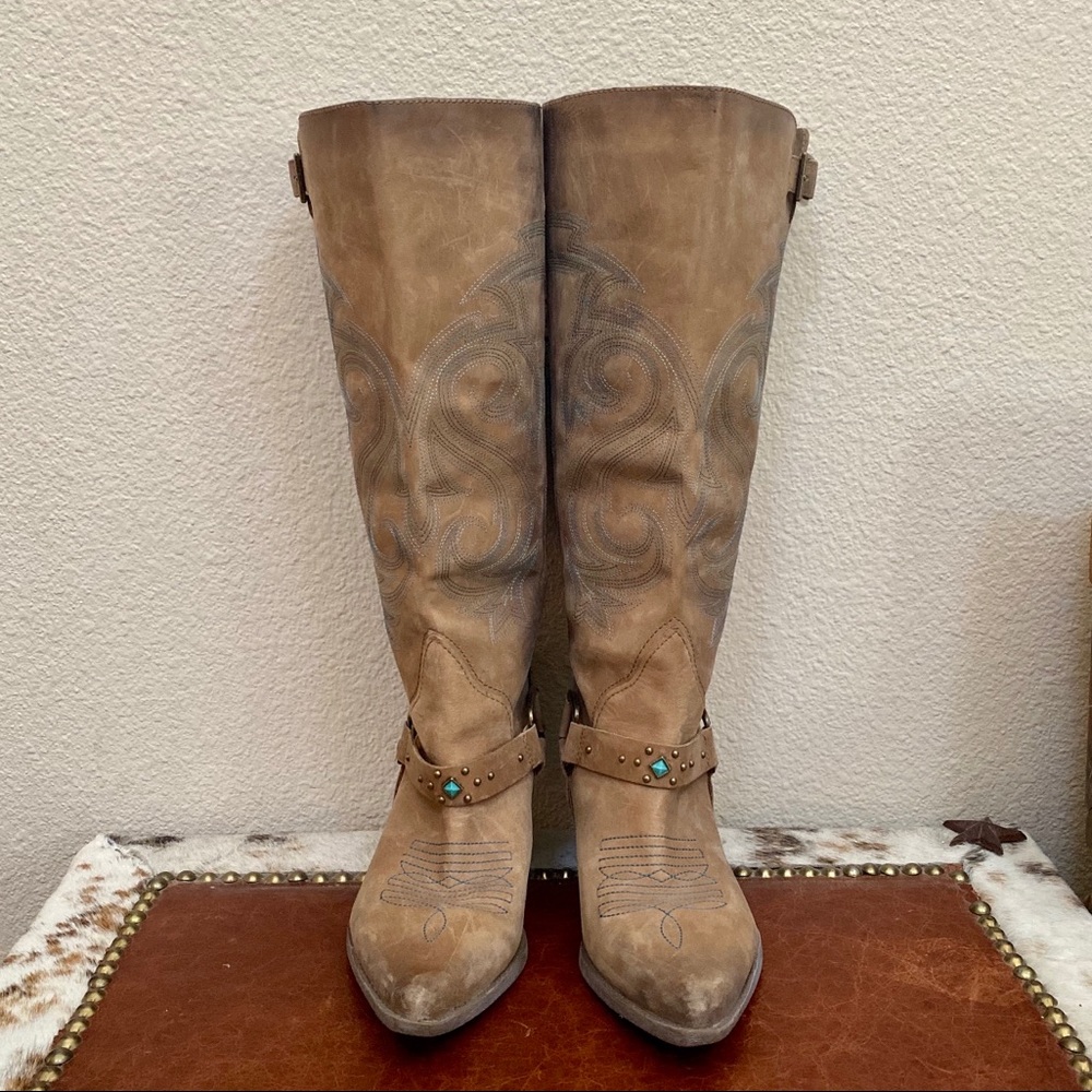 NWOT Reba Western Boots